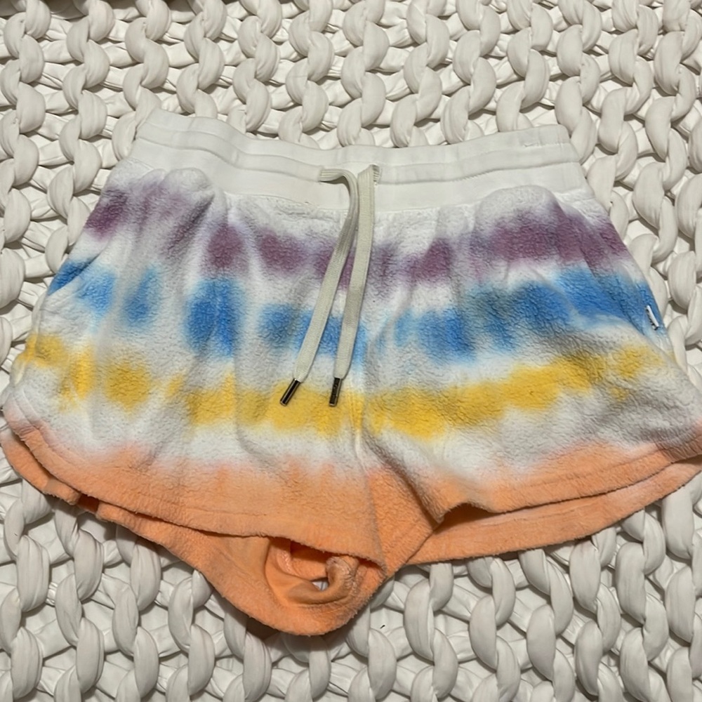 Tie-dye Feat lounge shorts
